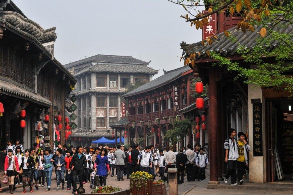 戴尔工作站服务器台式机笔记本到人民广场来福士旗舰店